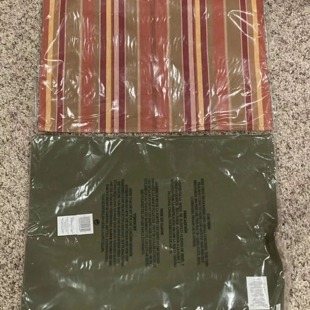 Pampered Chef Reversible Placemats #2164 SET OF 2 total of 4 BRAND NEW PLACEMATS